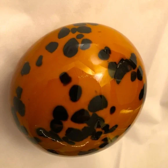 Leopard/Tortoise Art Glass Paper Weight. - Picture 9 of 13